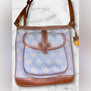 Dooney & Bourke crossbody bag